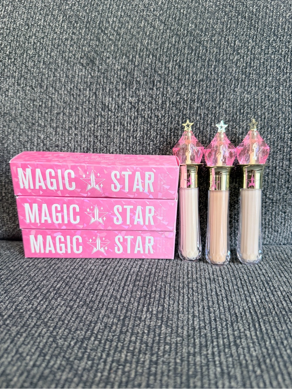 Choose One - Jeffrey Star Magic liquid Concealer